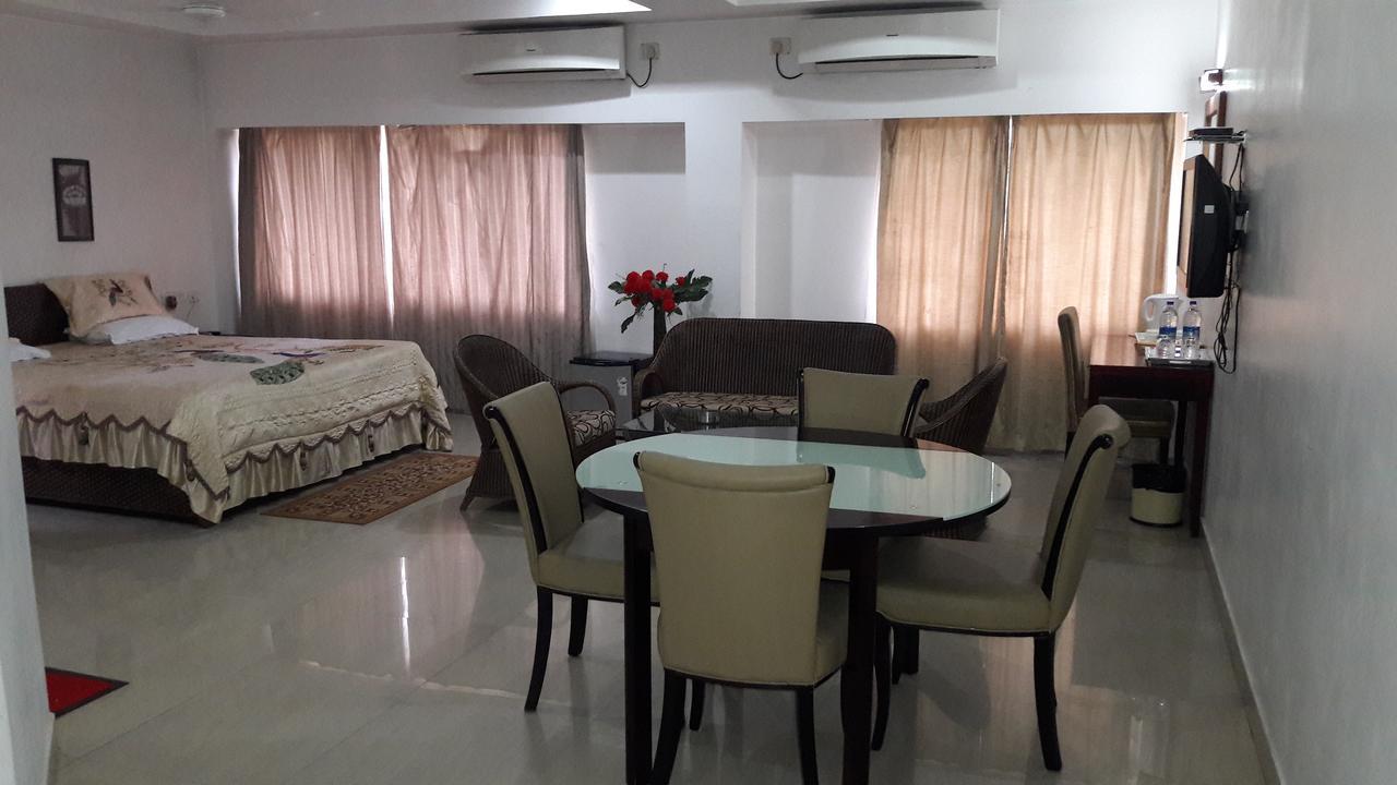 Aroma Residency Hotel Tinsukia Kültér fotó