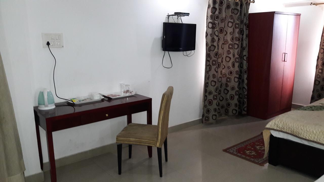 Aroma Residency Hotel Tinsukia Kültér fotó